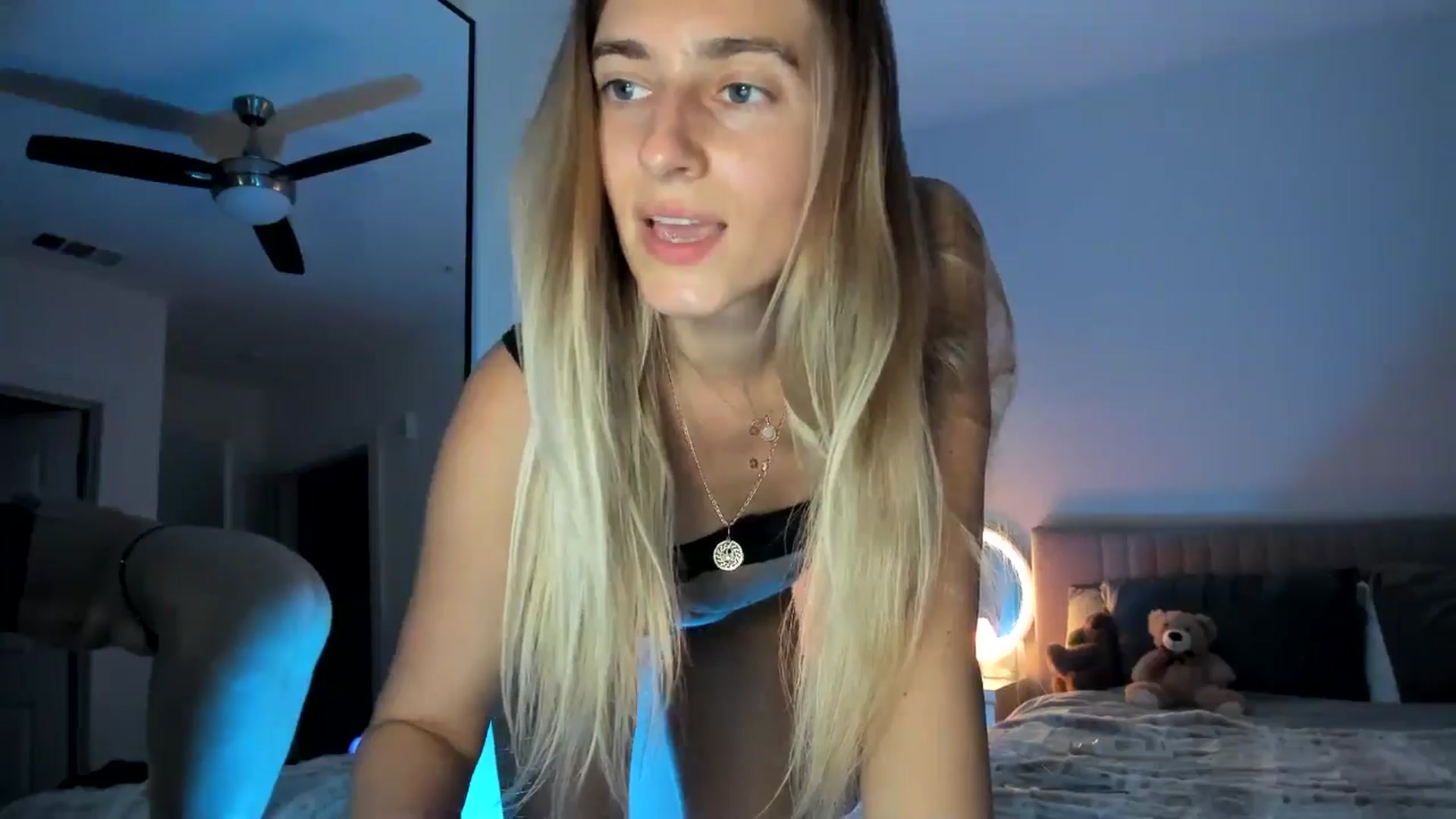 Gallery image thumbnail from Vodka_Queen's myfreecams stream on, 03/13/2025, 08:46 image 14 of 20