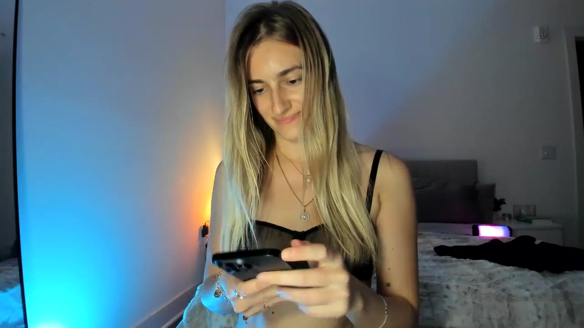 Gallery image thumbnail from Vodka_Queen's myfreecams stream on, 03/13/2025, 08:46 image 16 of 20