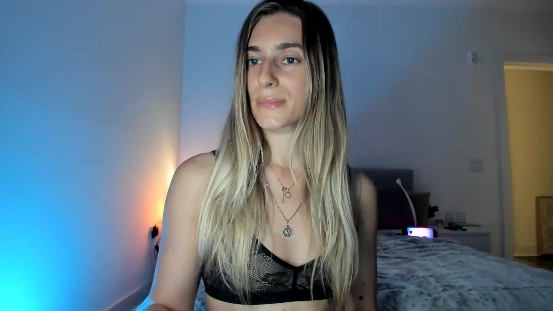 Gallery image thumbnail from Vodka_Queen's myfreecams stream on, 03/14/2025, 07:33 image 10 of 20