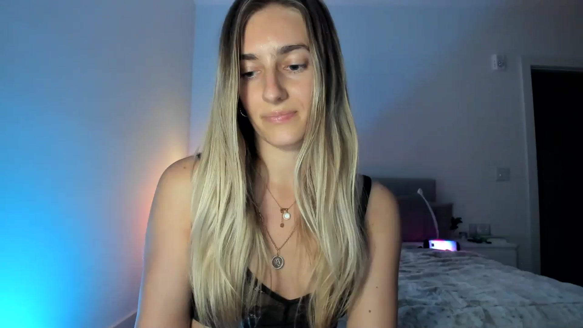 Gallery image thumbnail from Vodka_Queen's myfreecams stream on, 03/14/2025, 07:33 image 17 of 20