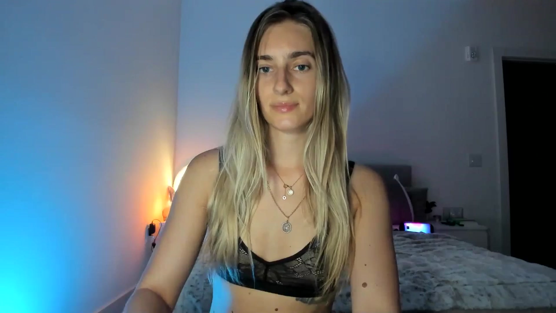 Gallery image thumbnail from Vodka_Queen's myfreecams stream on, 03/14/2025, 07:33 image 6 of 20