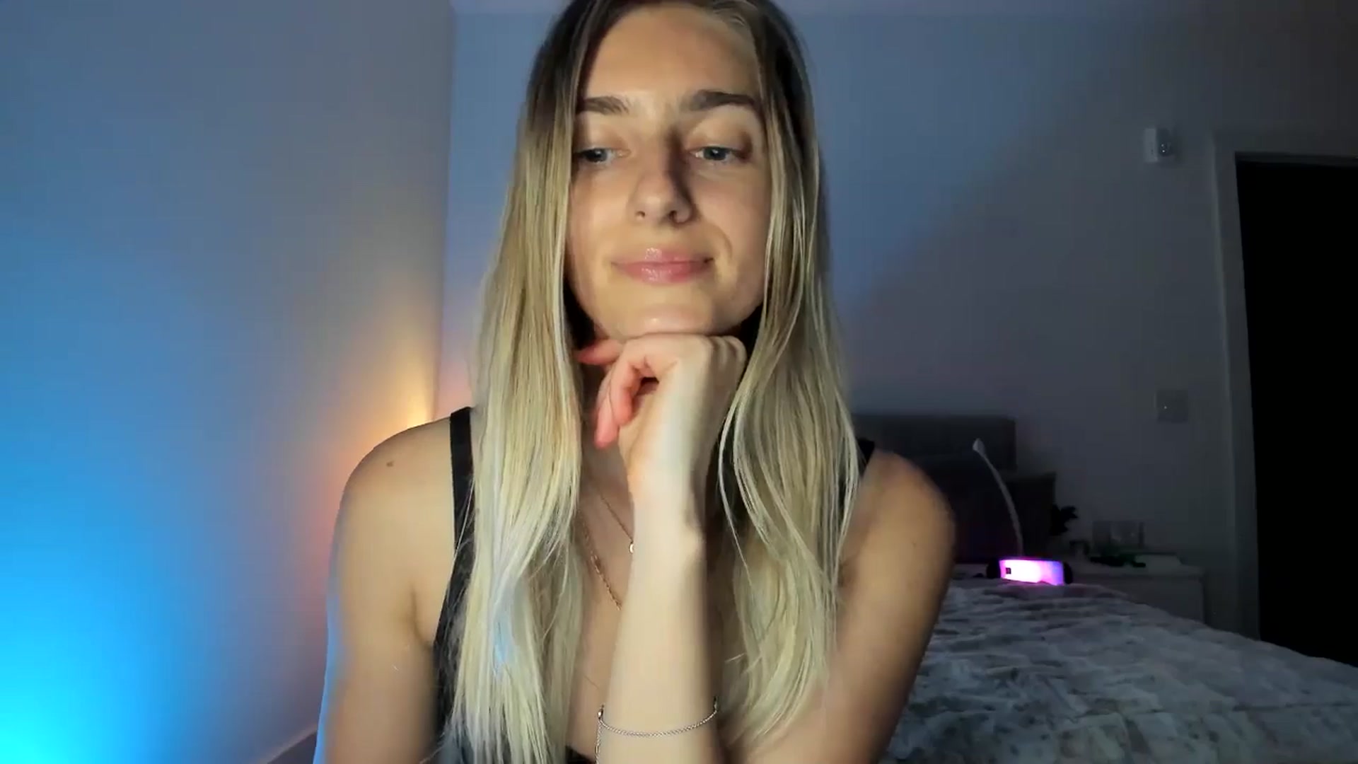 Gallery image thumbnail from Vodka_Queen's myfreecams stream on, 03/14/2025, 07:33 image 20 of 20