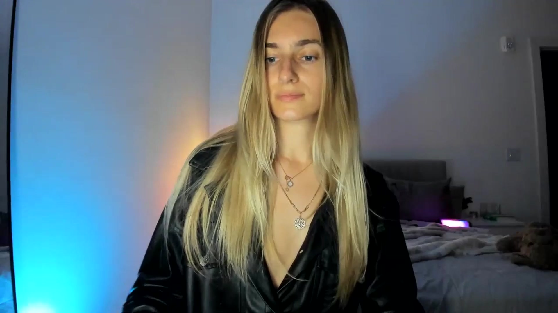 Gallery image thumbnail from Vodka_Queen's myfreecams stream on, 03/15/2025, 09:44 image 9 of 20