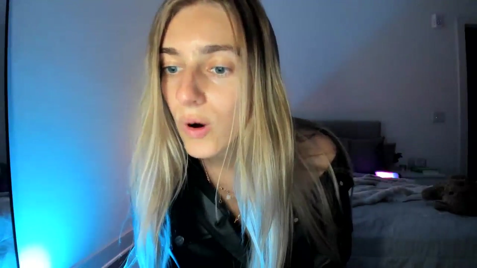 Gallery image thumbnail from Vodka_Queen's myfreecams stream on, 03/15/2025, 09:44 image 6 of 20