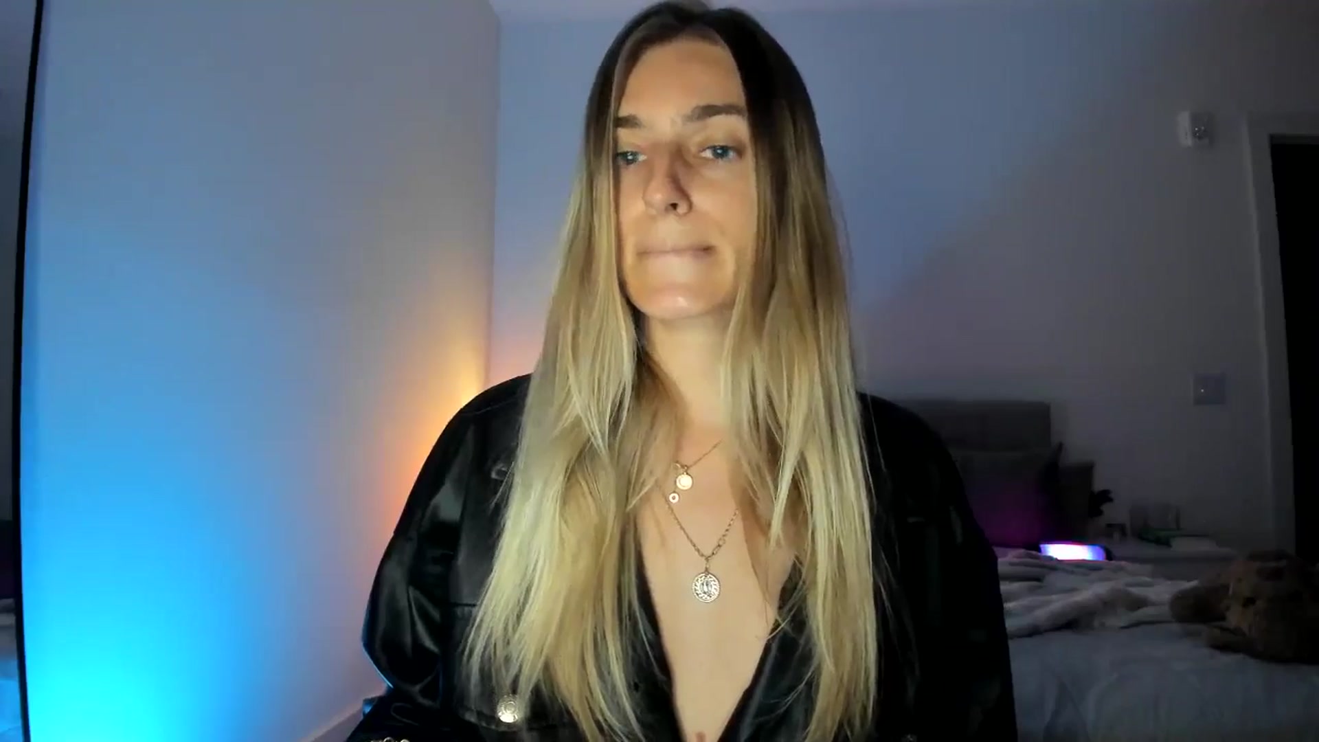 Gallery image thumbnail from Vodka_Queen's myfreecams stream on, 03/15/2025, 09:44 image 11 of 20