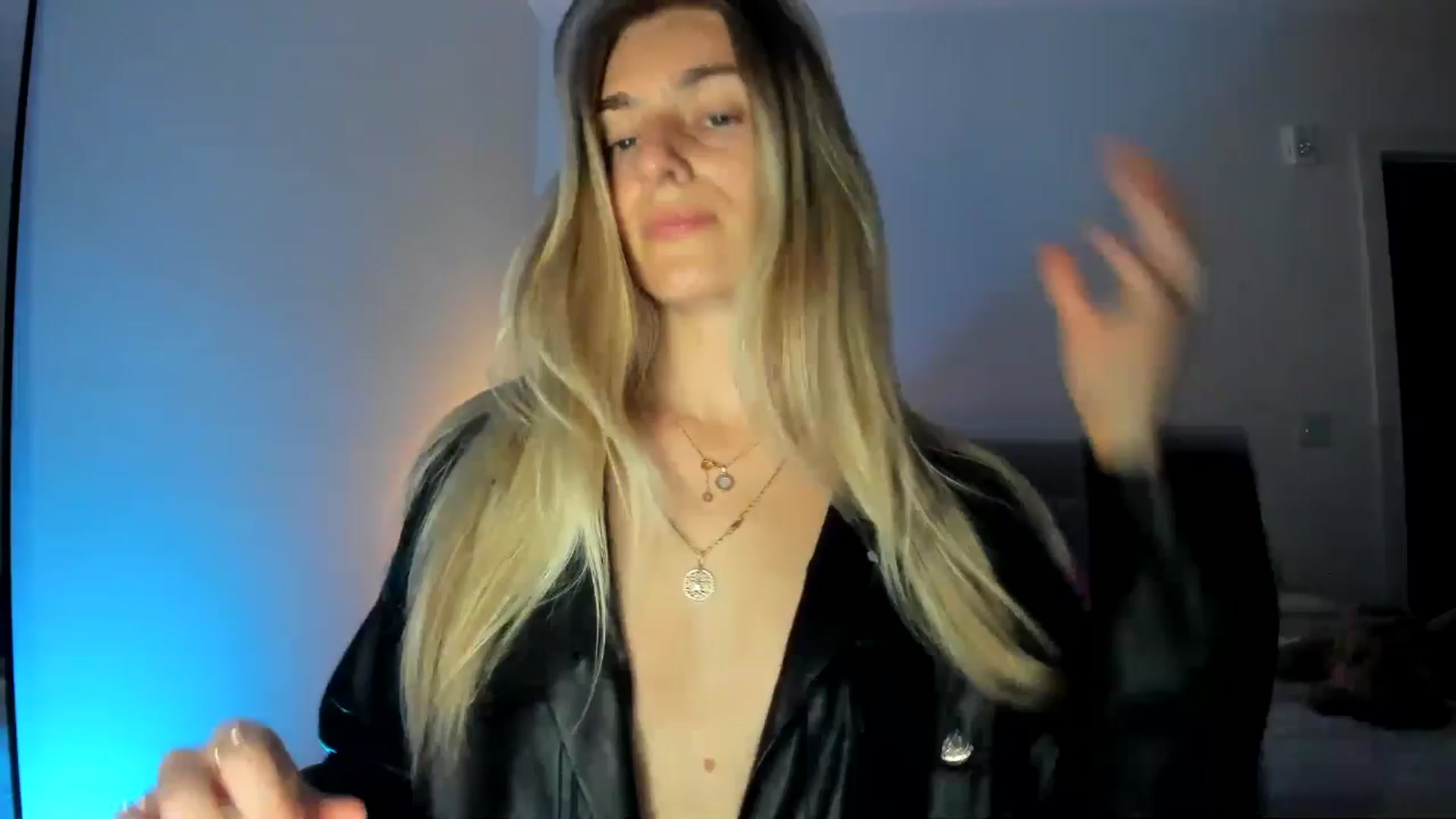Gallery image thumbnail from Vodka_Queen's myfreecams stream on, 03/15/2025, 09:44 image 4 of 20