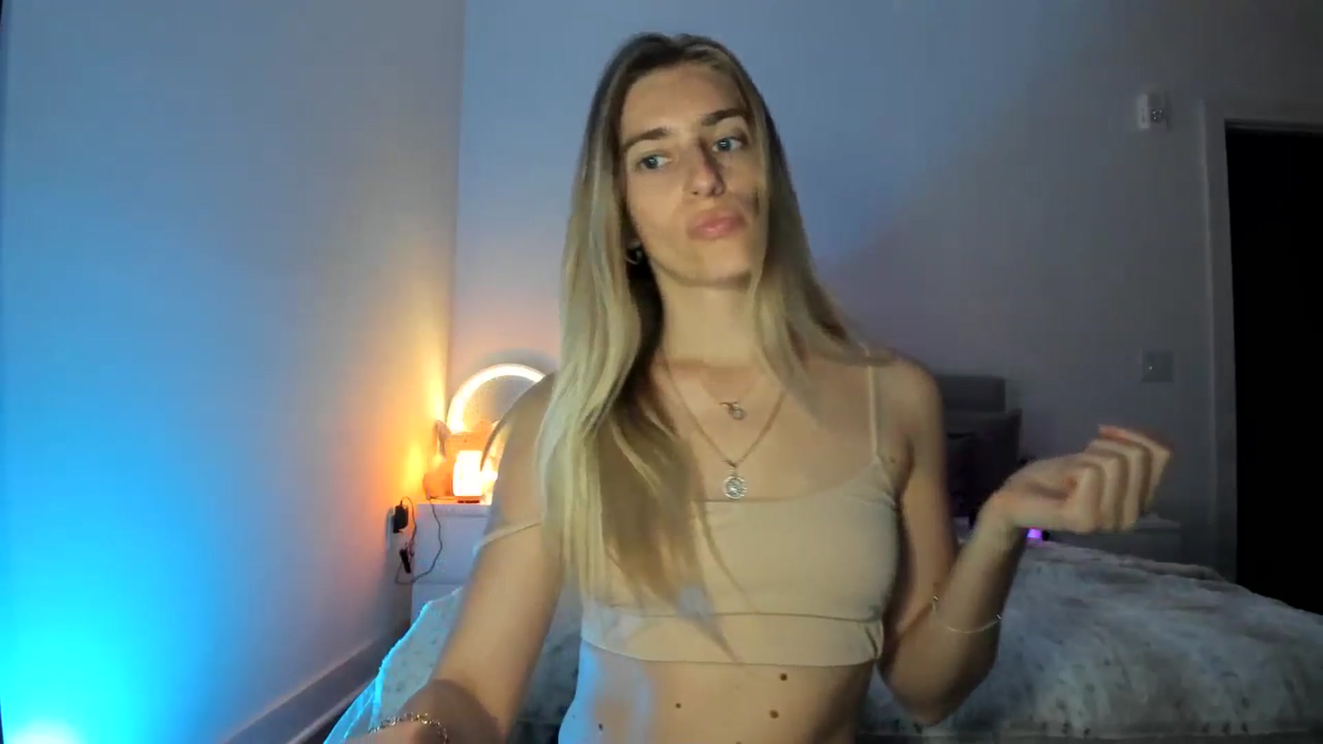 Gallery image thumbnail from Vodka_Queen's myfreecams stream on, 03/16/2025, 07:34 image 3 of 20