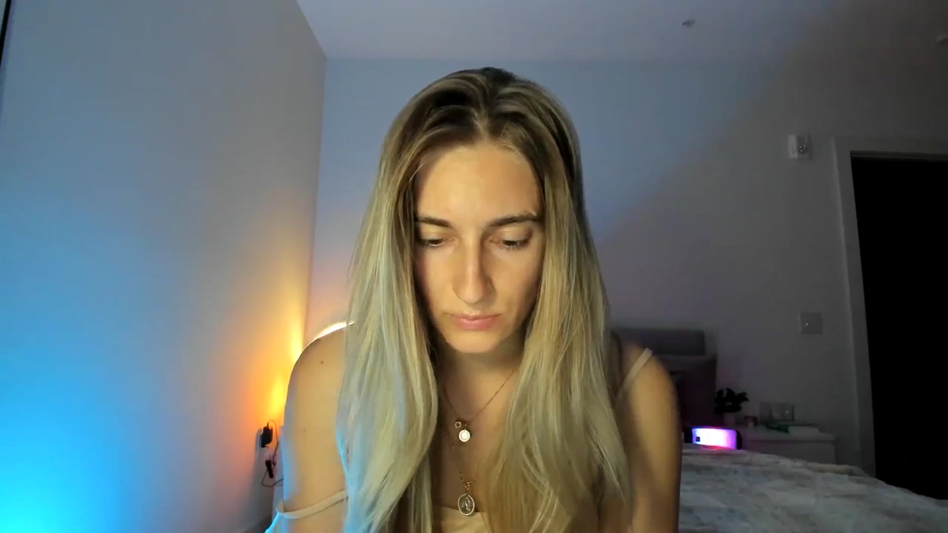 Gallery image thumbnail from Vodka_Queen's myfreecams stream on, 03/16/2025, 07:34 image 7 of 20