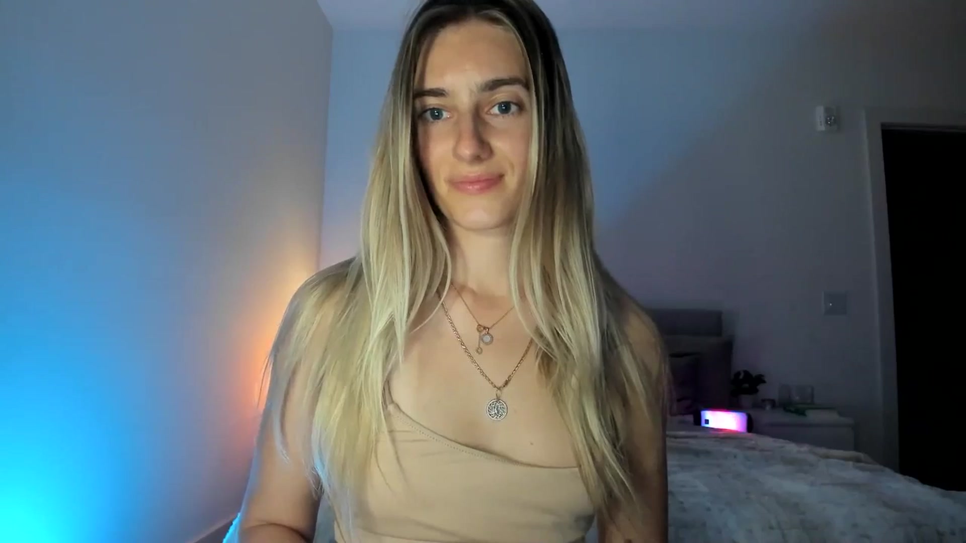 Gallery image thumbnail from Vodka_Queen's myfreecams stream on, 03/16/2025, 07:34 image 12 of 20
