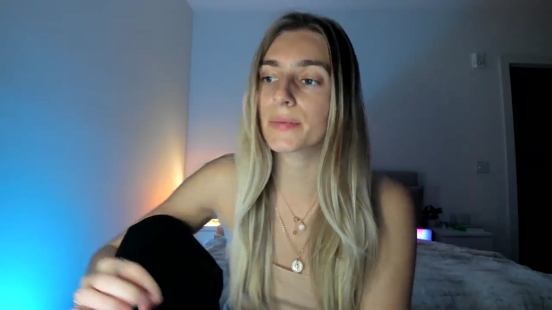 Gallery image thumbnail from Vodka_Queen's myfreecams stream on, 03/16/2025, 07:34 image 13 of 20