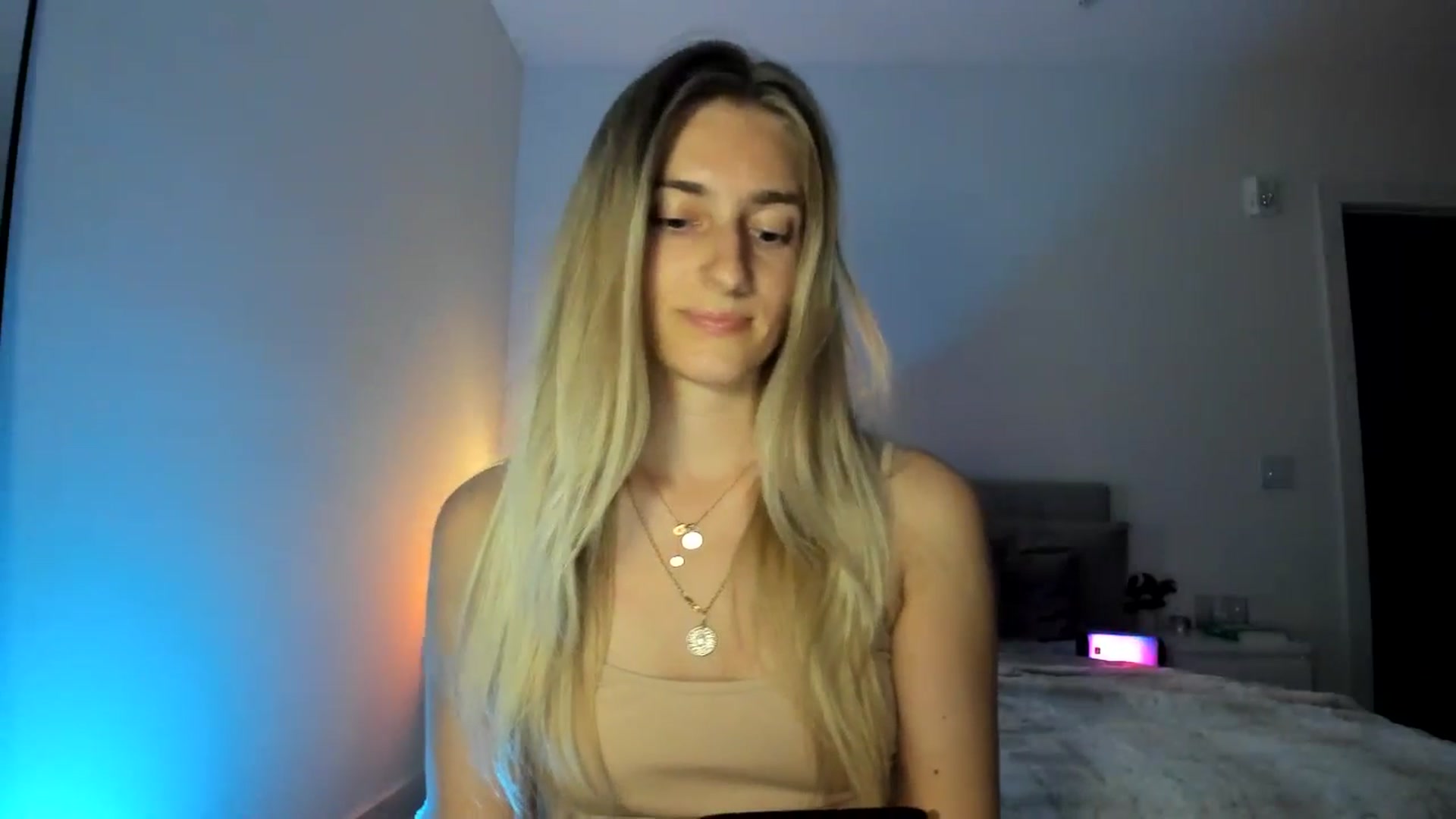 Gallery image thumbnail from Vodka_Queen's myfreecams stream on, 03/16/2025, 07:34 image 5 of 20