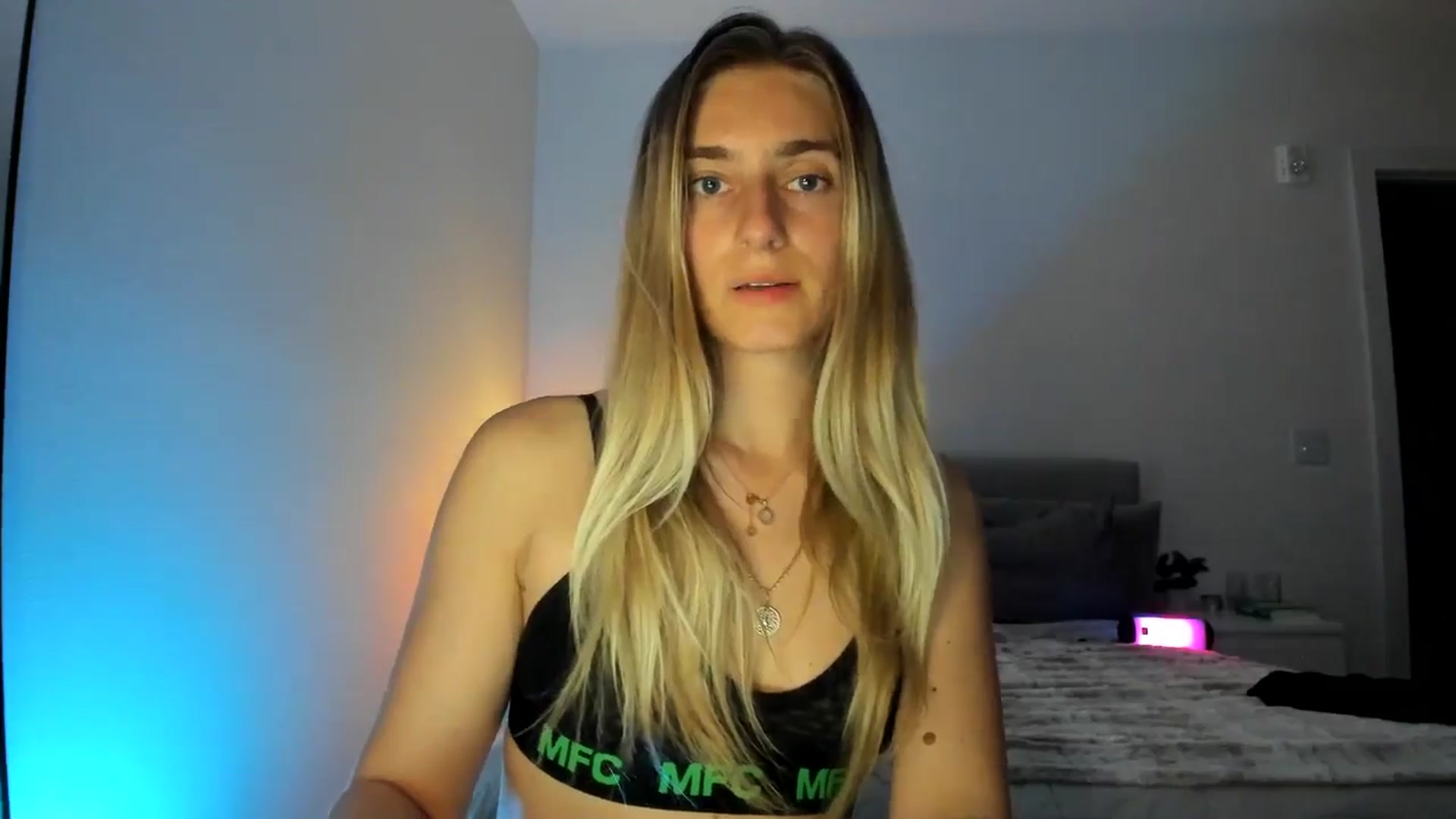 Gallery image thumbnail from Vodka_Queen's myfreecams stream on, 03/17/2025, 06:34 image 18 of 20