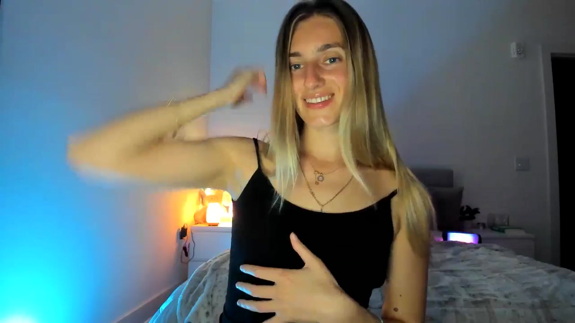 Gallery image thumbnail from Vodka_Queen's myfreecams stream on, 03/21/2025, 04:59 image 9 of 20