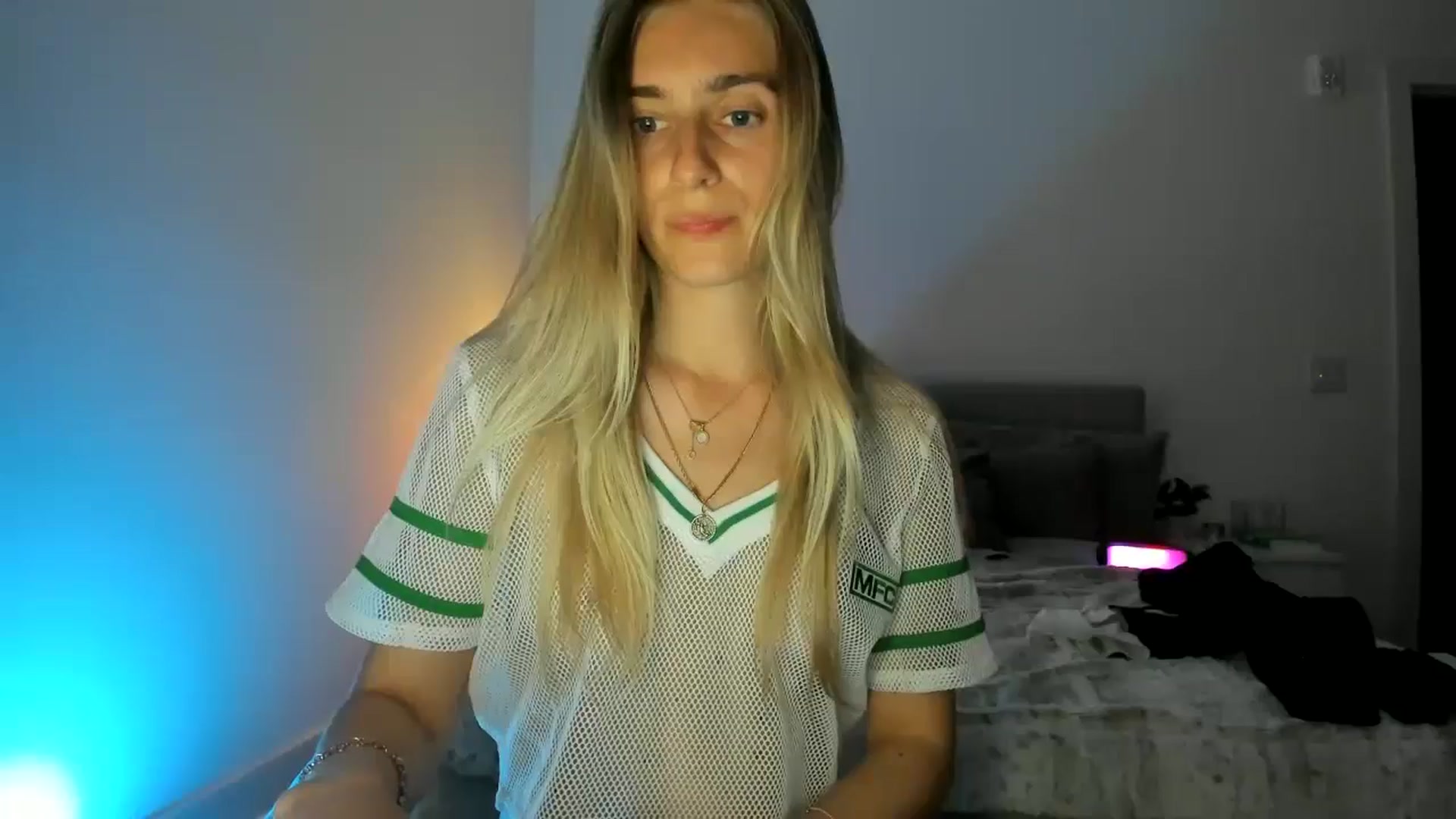 Gallery image thumbnail from Vodka_Queen's myfreecams stream on, 03/21/2025, 06:31 image 1 of 20