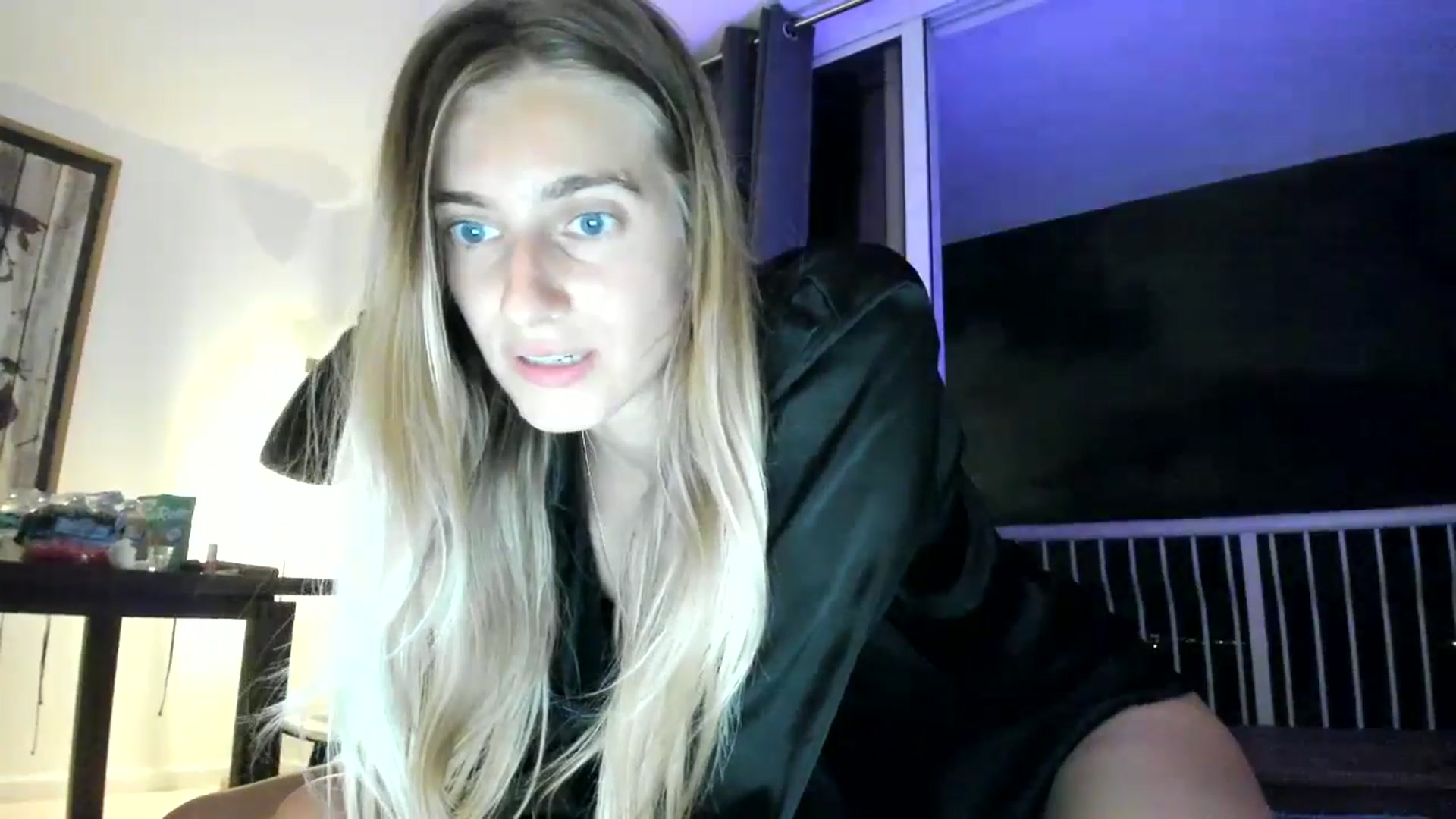 Gallery image thumbnail from Vodka_Queen's myfreecams stream on, 03/24/2025, 10:46 image 19 of 20