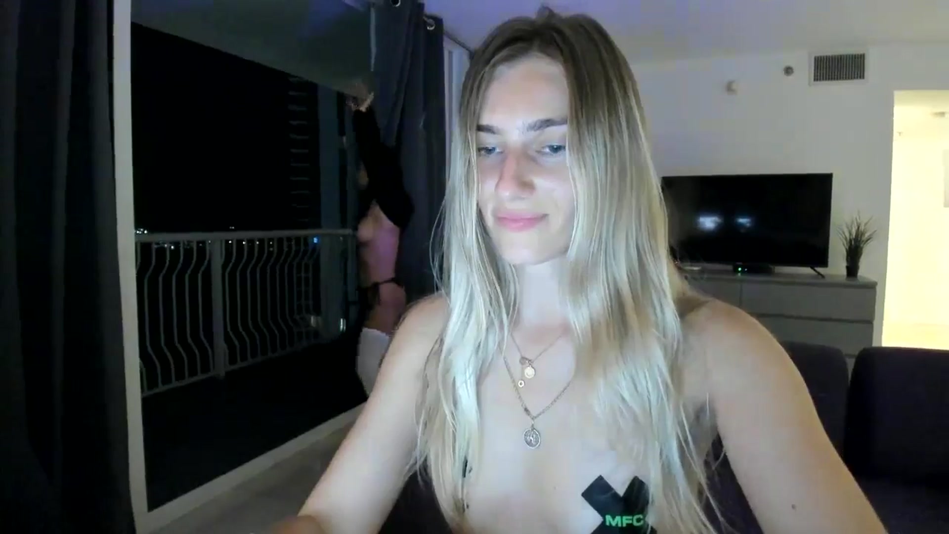 Gallery image thumbnail from Vodka_Queen's myfreecams stream on, 03/24/2025, 10:46 image 5 of 20