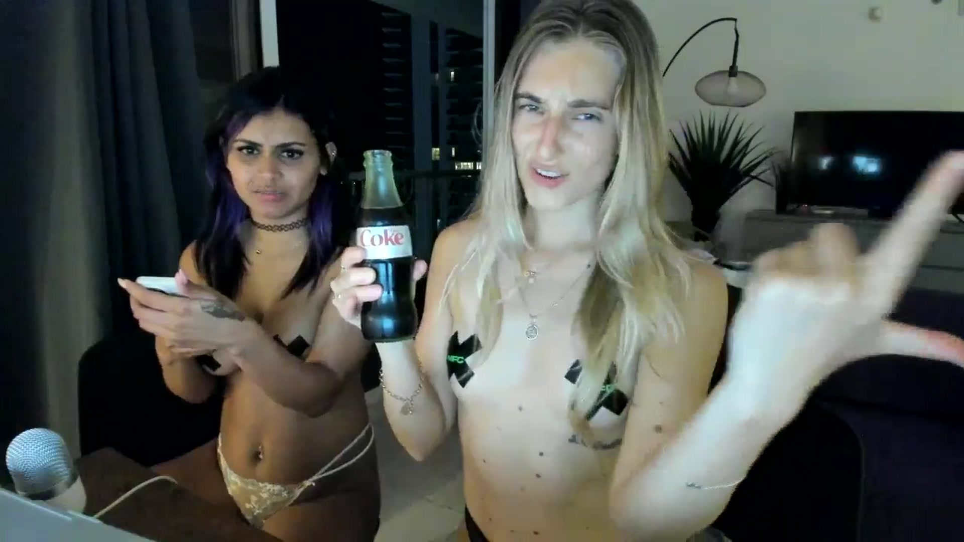 Gallery image thumbnail from Vodka_Queen's myfreecams stream on, 03/25/2025, 07:48 image 2 of 20