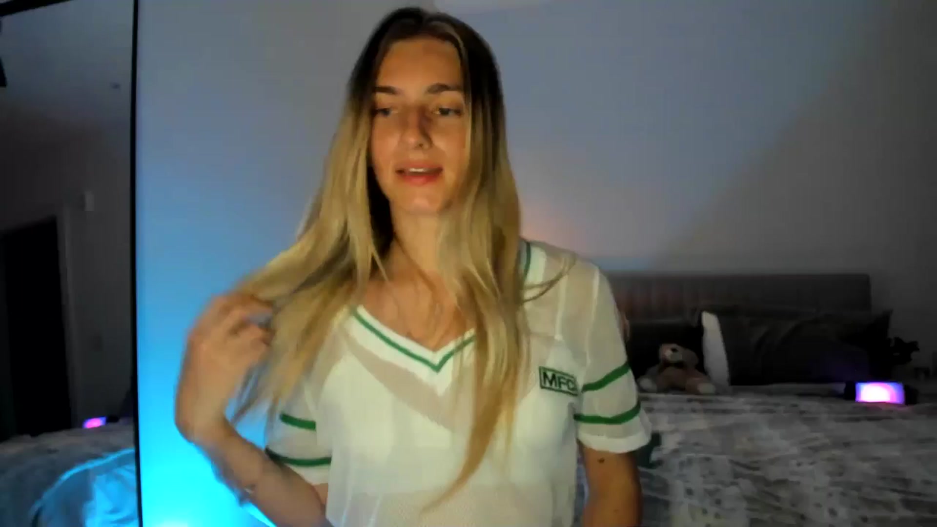 Gallery image thumbnail from Vodka_Queen's myfreecams stream on, 03/30/2025, 11:05 image 5 of 20