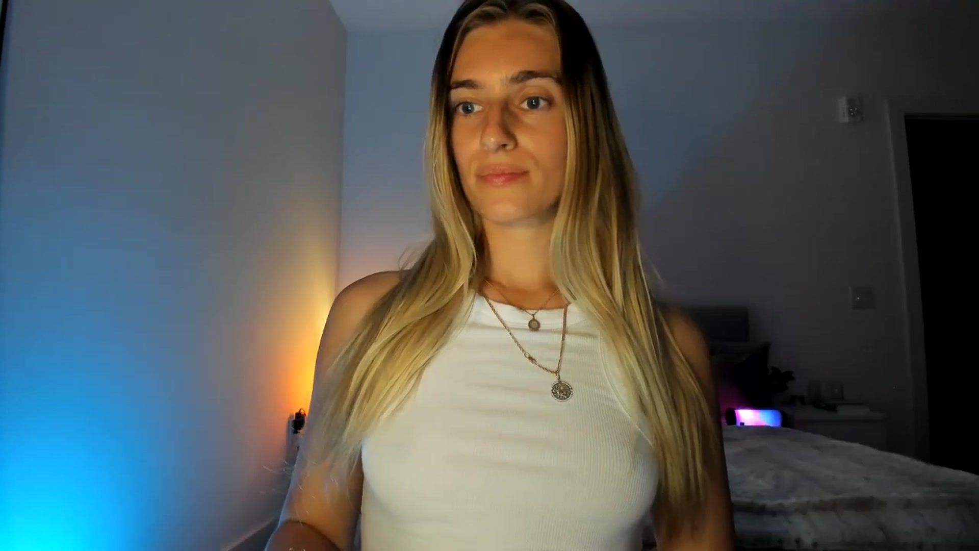 Gallery image thumbnail from Vodka_Queen's myfreecams stream on, 03/31/2025, 07:01 image 5 of 20