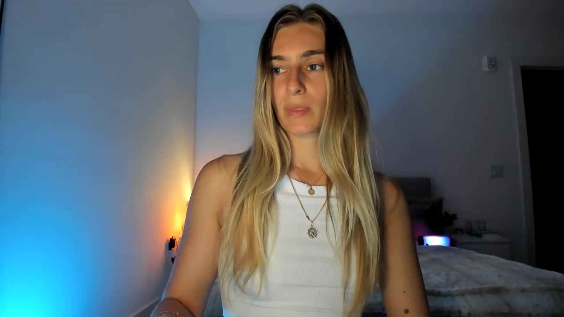 Gallery image thumbnail from Vodka_Queen's myfreecams stream on, 03/31/2025, 07:01 image 6 of 20