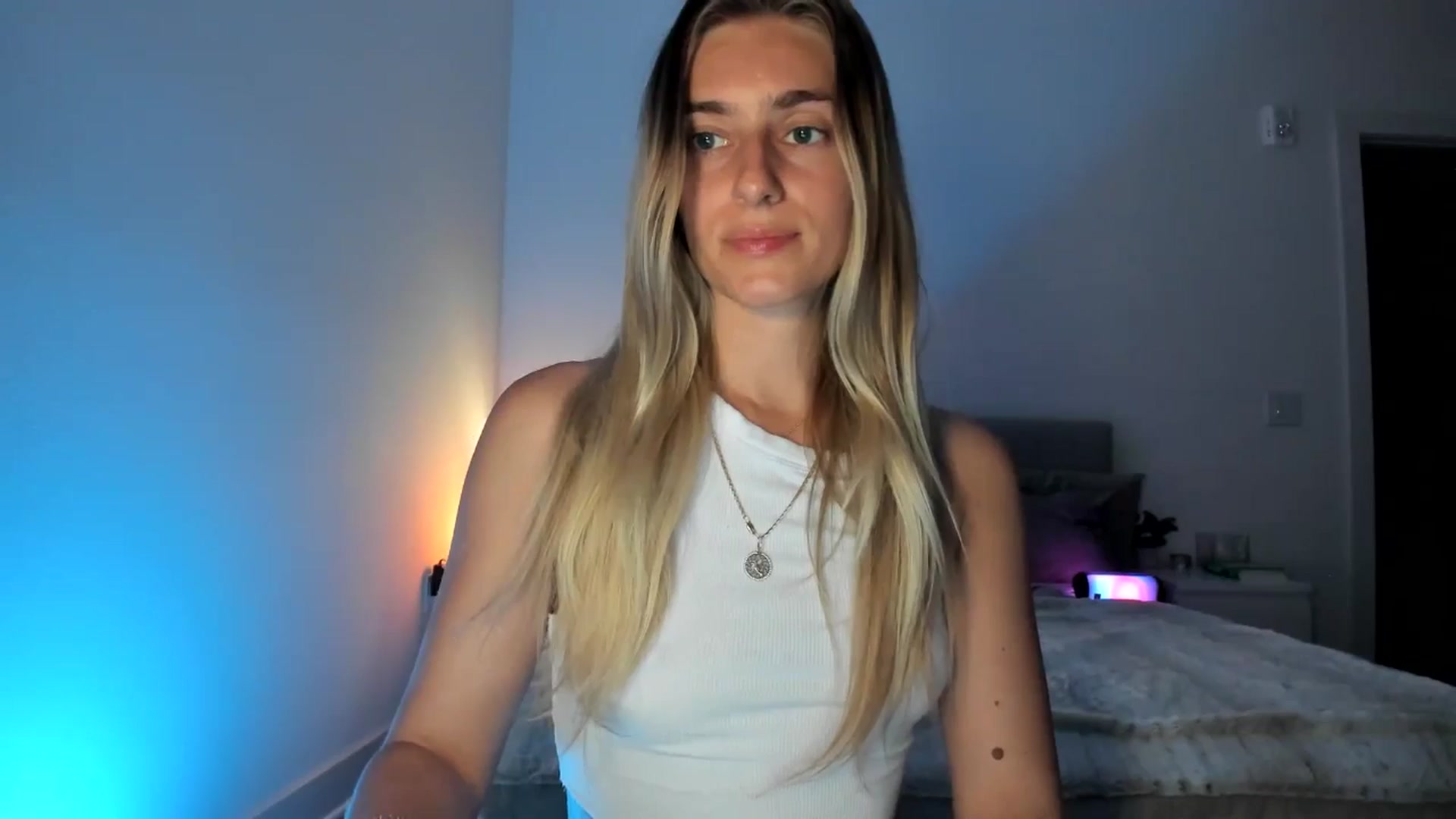 Gallery image thumbnail from Vodka_Queen's myfreecams stream on, 03/31/2025, 07:01 image 4 of 20
