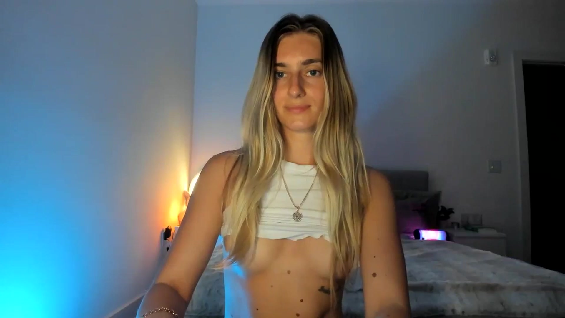 Gallery image thumbnail from Vodka_Queen's myfreecams stream on, 03/31/2025, 07:01 image 13 of 20