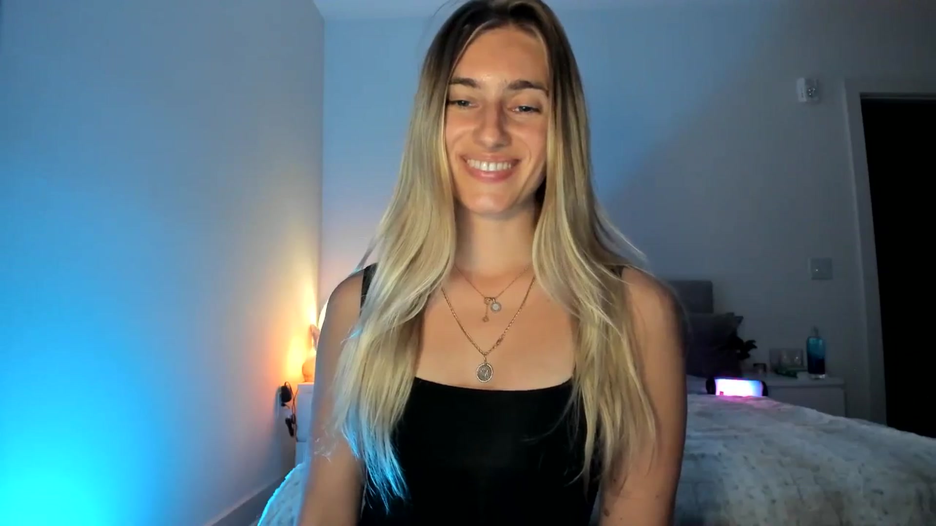Gallery image thumbnail from Vodka_Queen's myfreecams stream on, 04/01/2025, 06:44 image 17 of 20