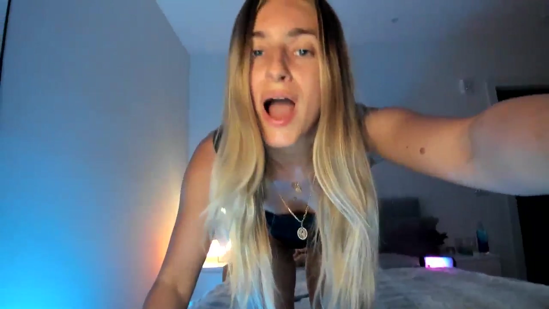 Gallery image thumbnail from Vodka_Queen's myfreecams stream on, 04/01/2025, 06:44 image 18 of 20