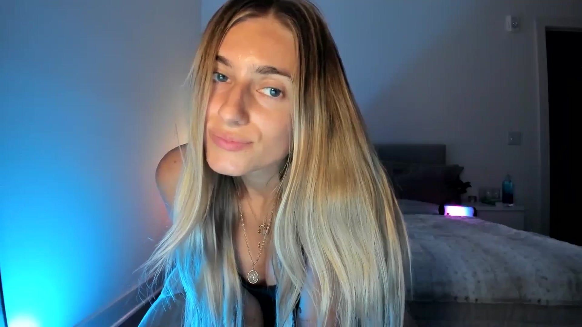 Gallery image thumbnail from Vodka_Queen's myfreecams stream on, 04/01/2025, 06:44 image 11 of 20