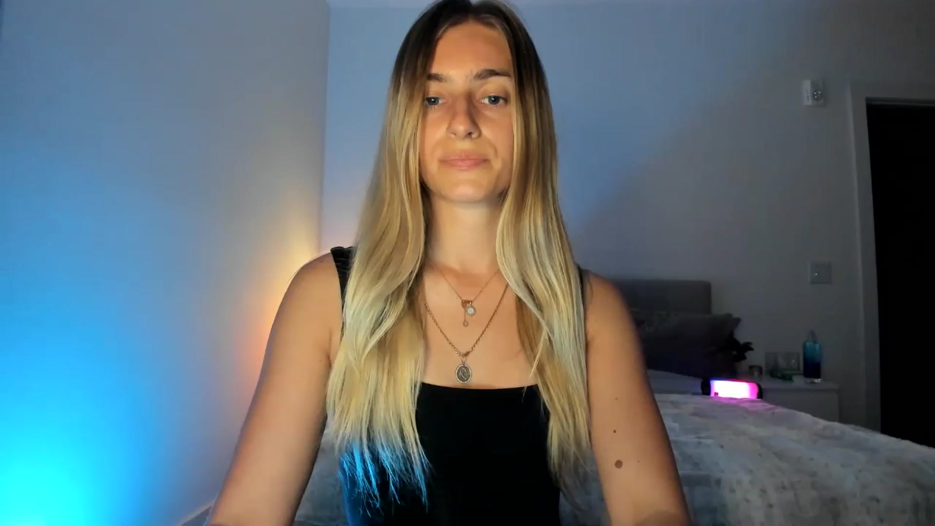 Gallery image thumbnail from Vodka_Queen's myfreecams stream on, 04/01/2025, 06:44 image 3 of 20