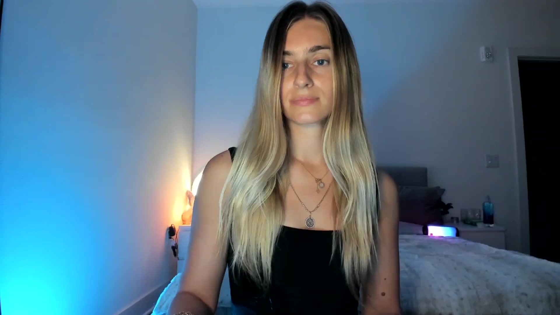 Gallery image thumbnail from Vodka_Queen's myfreecams stream on, 04/01/2025, 06:44 image 8 of 20