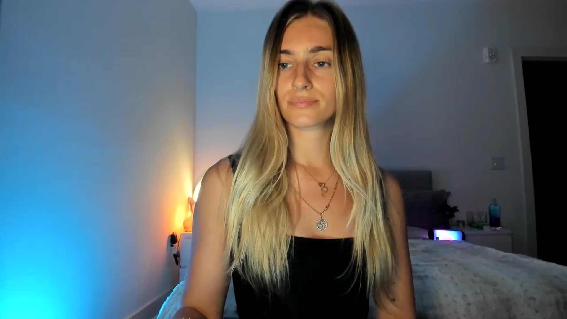 Gallery image thumbnail from Vodka_Queen's myfreecams stream on, 04/01/2025, 06:44 image 15 of 20