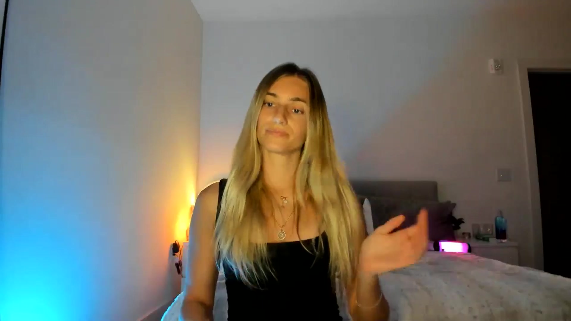 Gallery image thumbnail from Vodka_Queen's myfreecams stream on, 04/01/2025, 06:44 image 6 of 20
