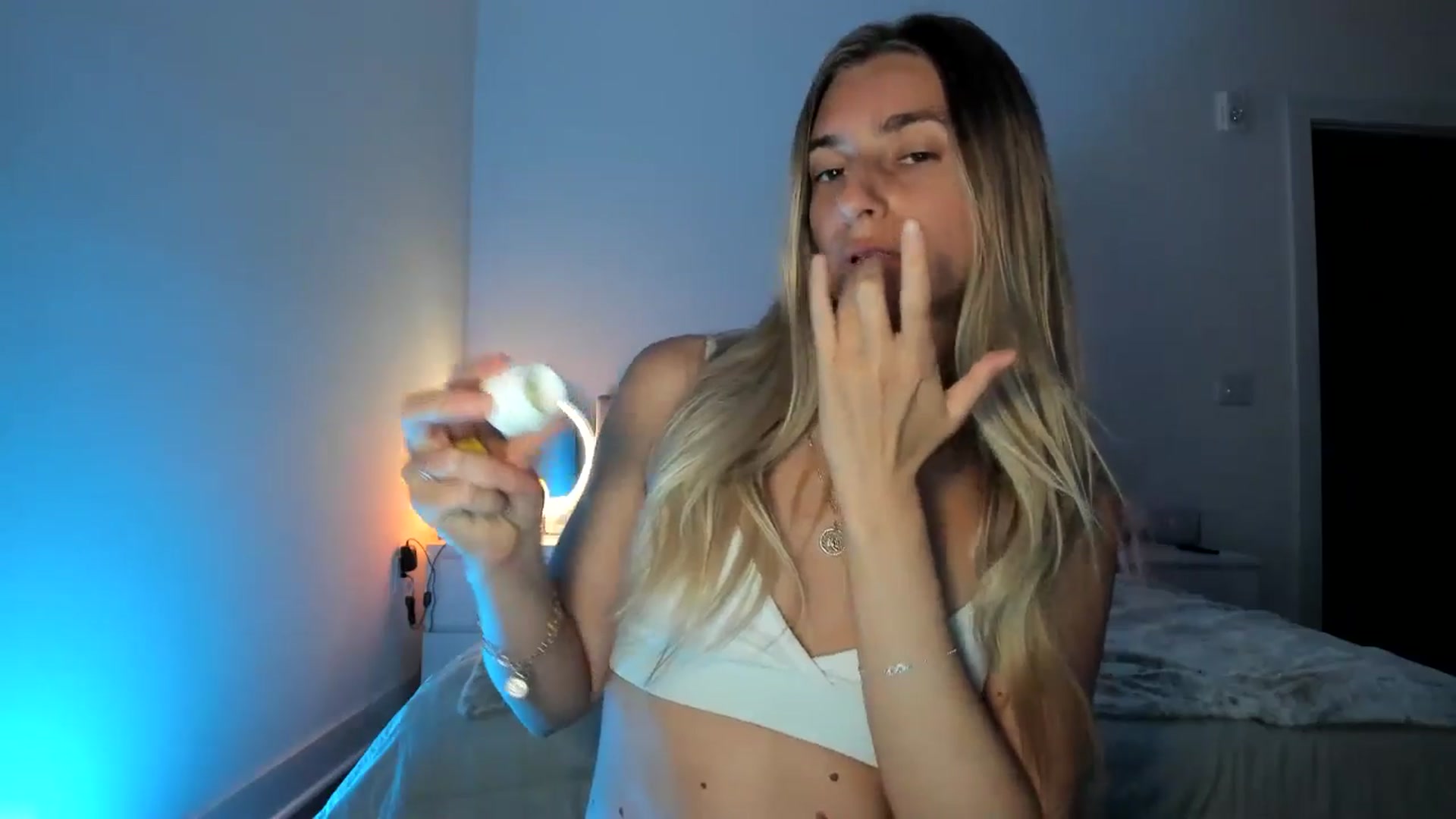 Gallery image thumbnail from Vodka_Queen's myfreecams stream on, 04/03/2025, 07:51 image 12 of 20