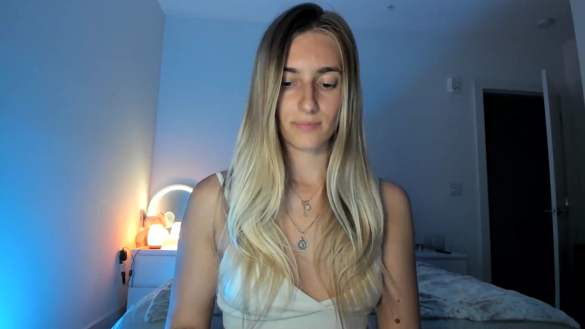 Gallery image thumbnail from Vodka_Queen's myfreecams stream on, 04/03/2025, 07:51 image 11 of 20
