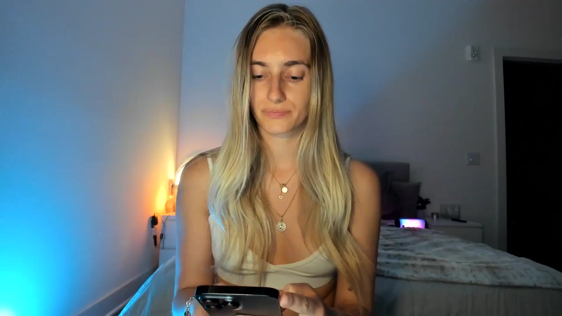 Gallery image thumbnail from Vodka_Queen's myfreecams stream on, 04/03/2025, 07:51 image 19 of 20