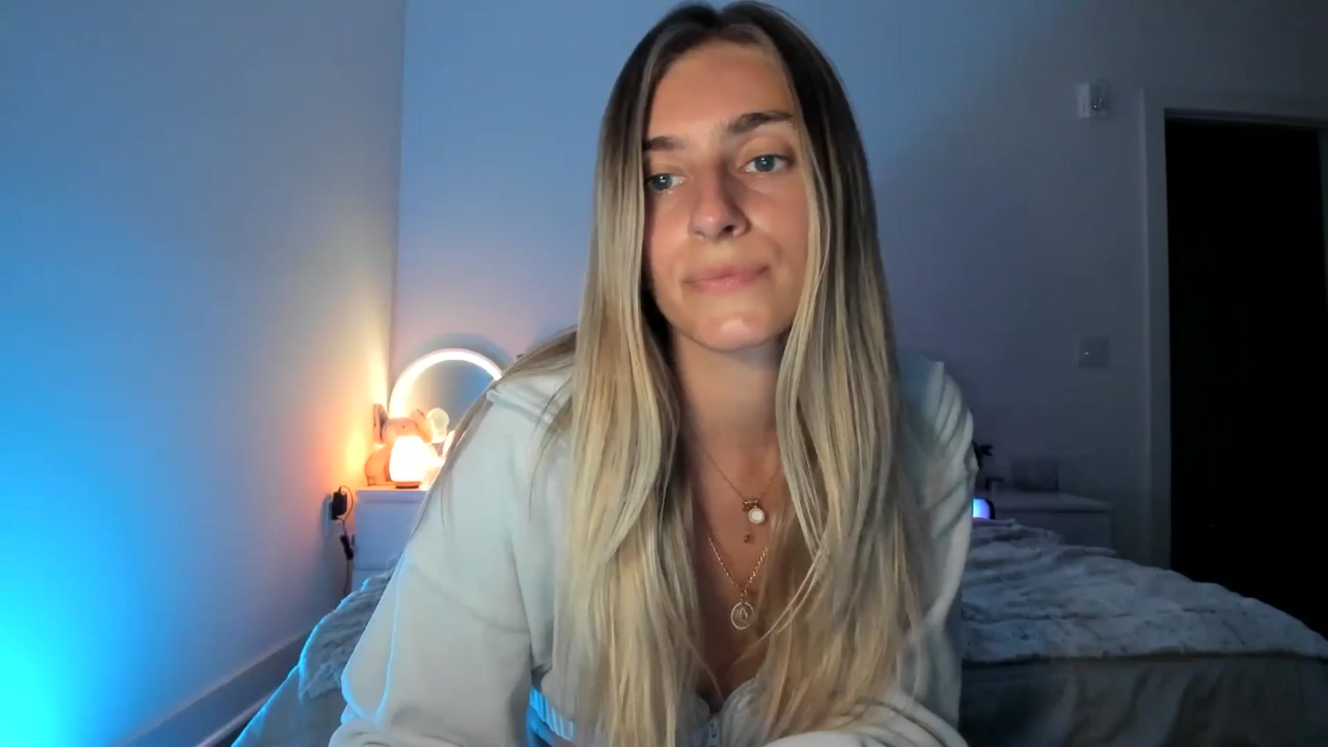 Gallery image thumbnail from Vodka_Queen's myfreecams stream on, 04/05/2025, 06:33 image 12 of 20