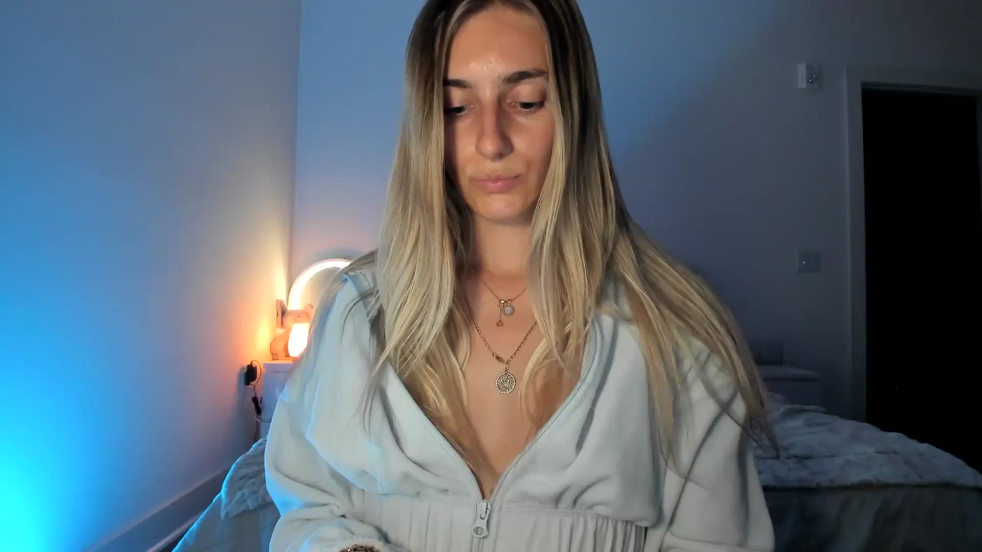 Gallery image thumbnail from Vodka_Queen's myfreecams stream on, 04/05/2025, 06:33 image 14 of 20