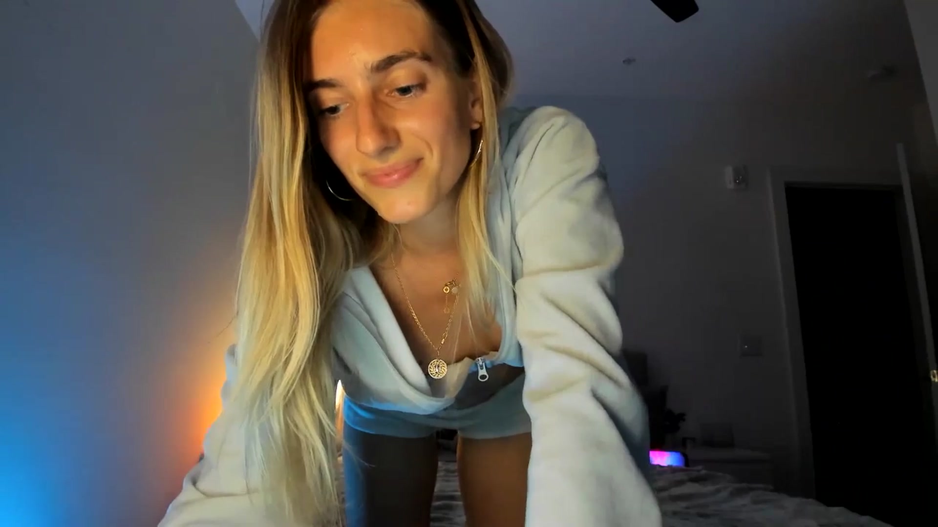 Gallery image thumbnail from Vodka_Queen's myfreecams stream on, 04/05/2025, 06:33 image 18 of 20