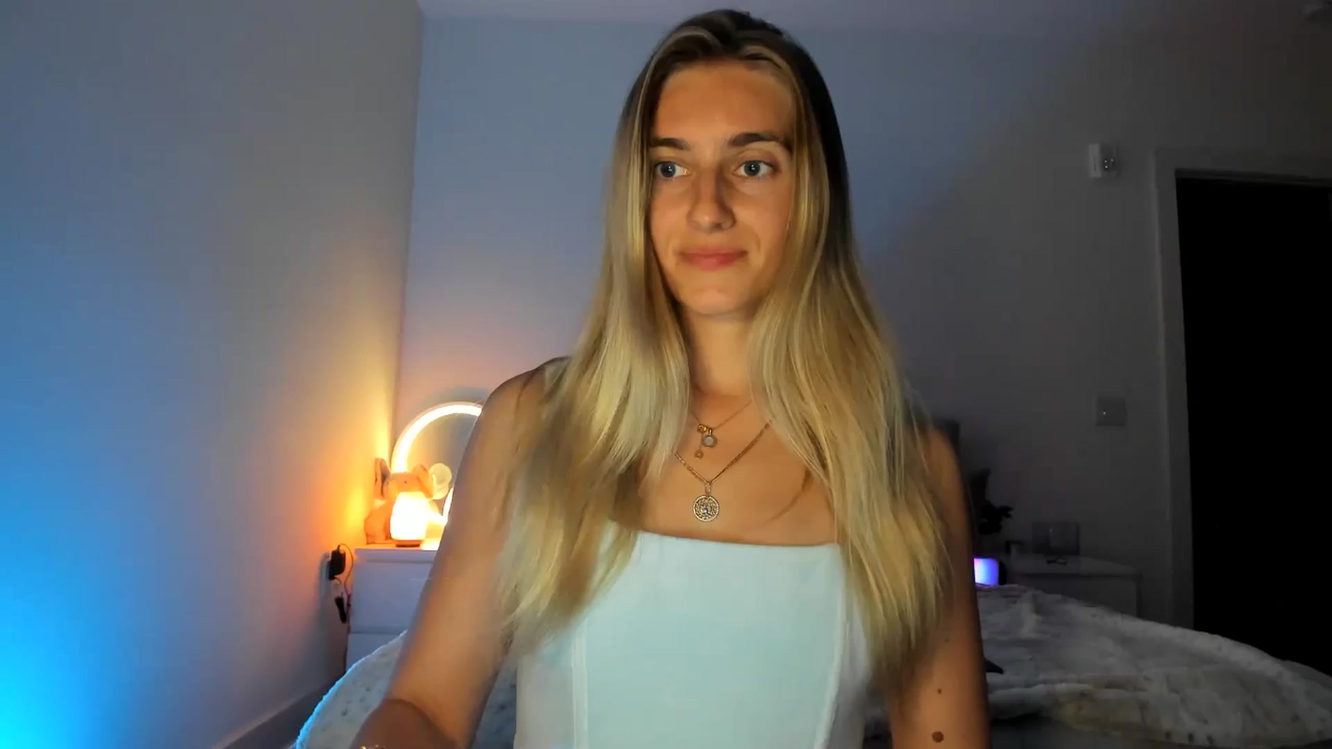Gallery image thumbnail from Vodka_Queen's myfreecams stream on, 04/06/2025, 05:35 image 1 of 20