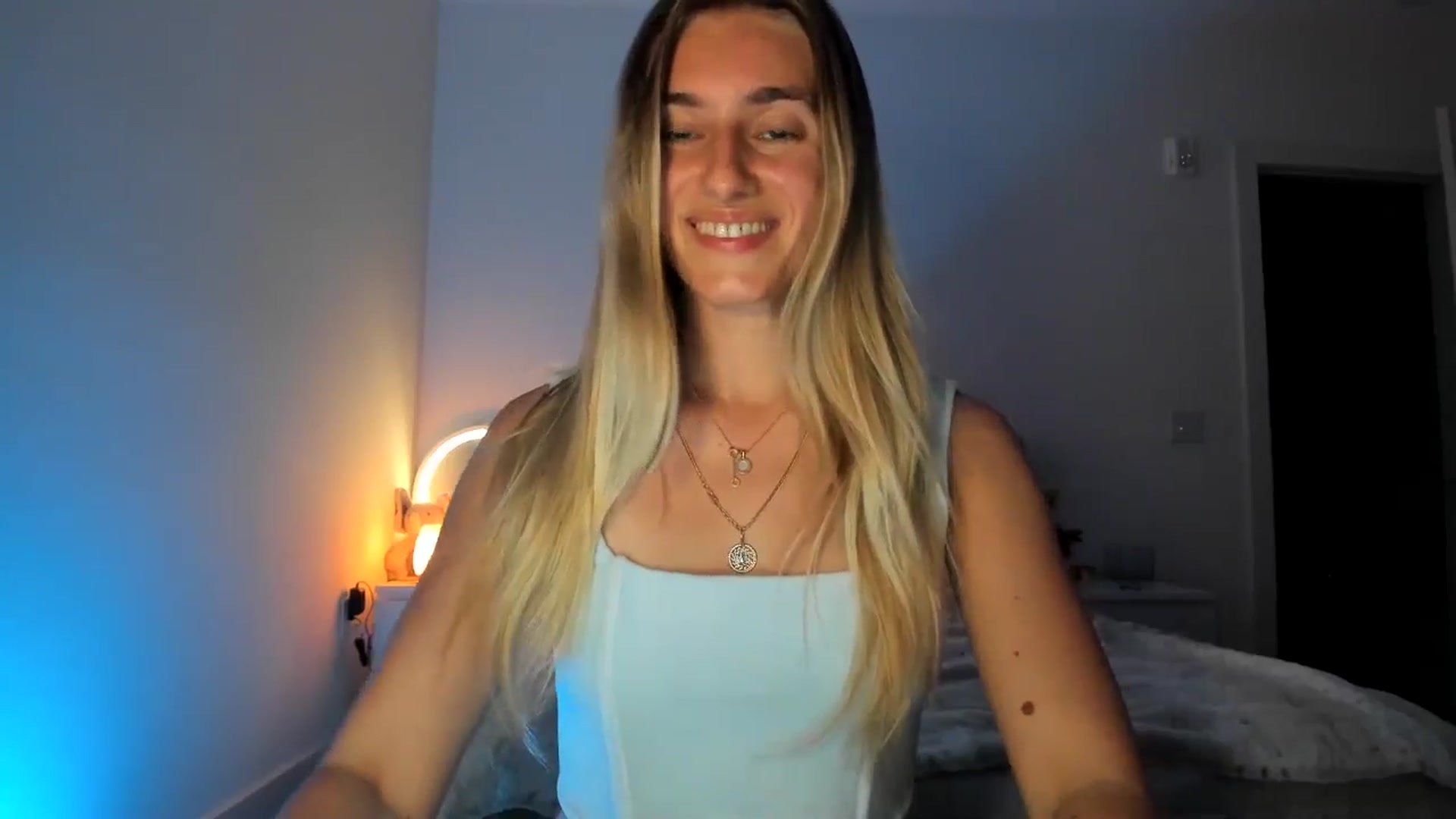 Gallery image thumbnail from Vodka_Queen's myfreecams stream on, 04/06/2025, 05:35 image 11 of 20
