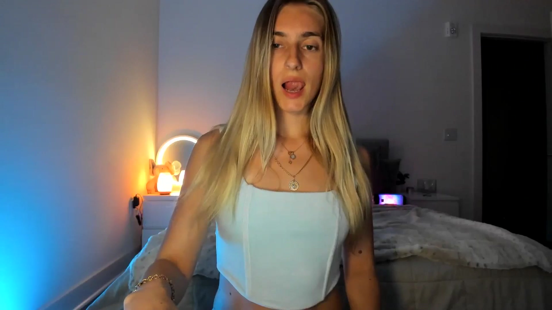 Gallery image thumbnail from Vodka_Queen's myfreecams stream on, 04/06/2025, 05:35 image 5 of 20
