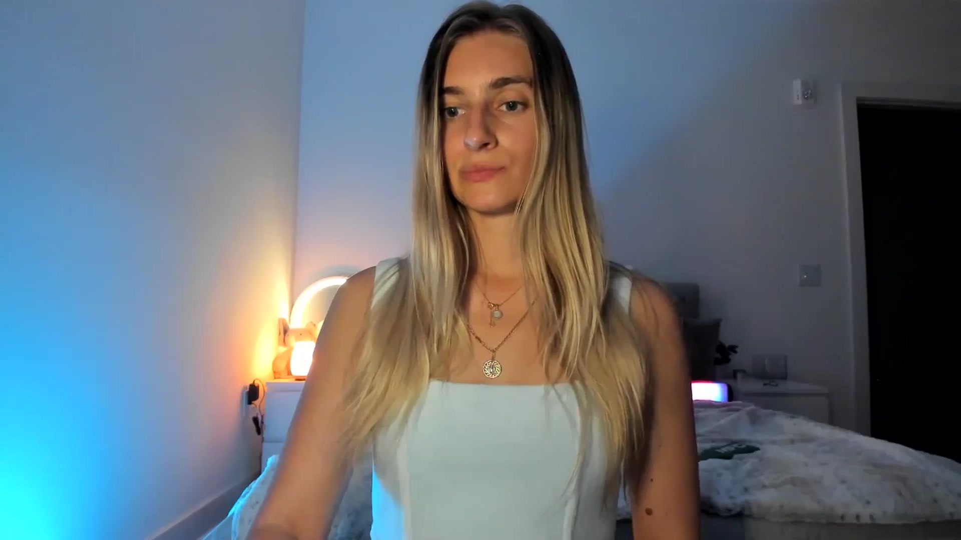 Gallery image thumbnail from Vodka_Queen's myfreecams stream on, 04/06/2025, 06:48 image 7 of 20