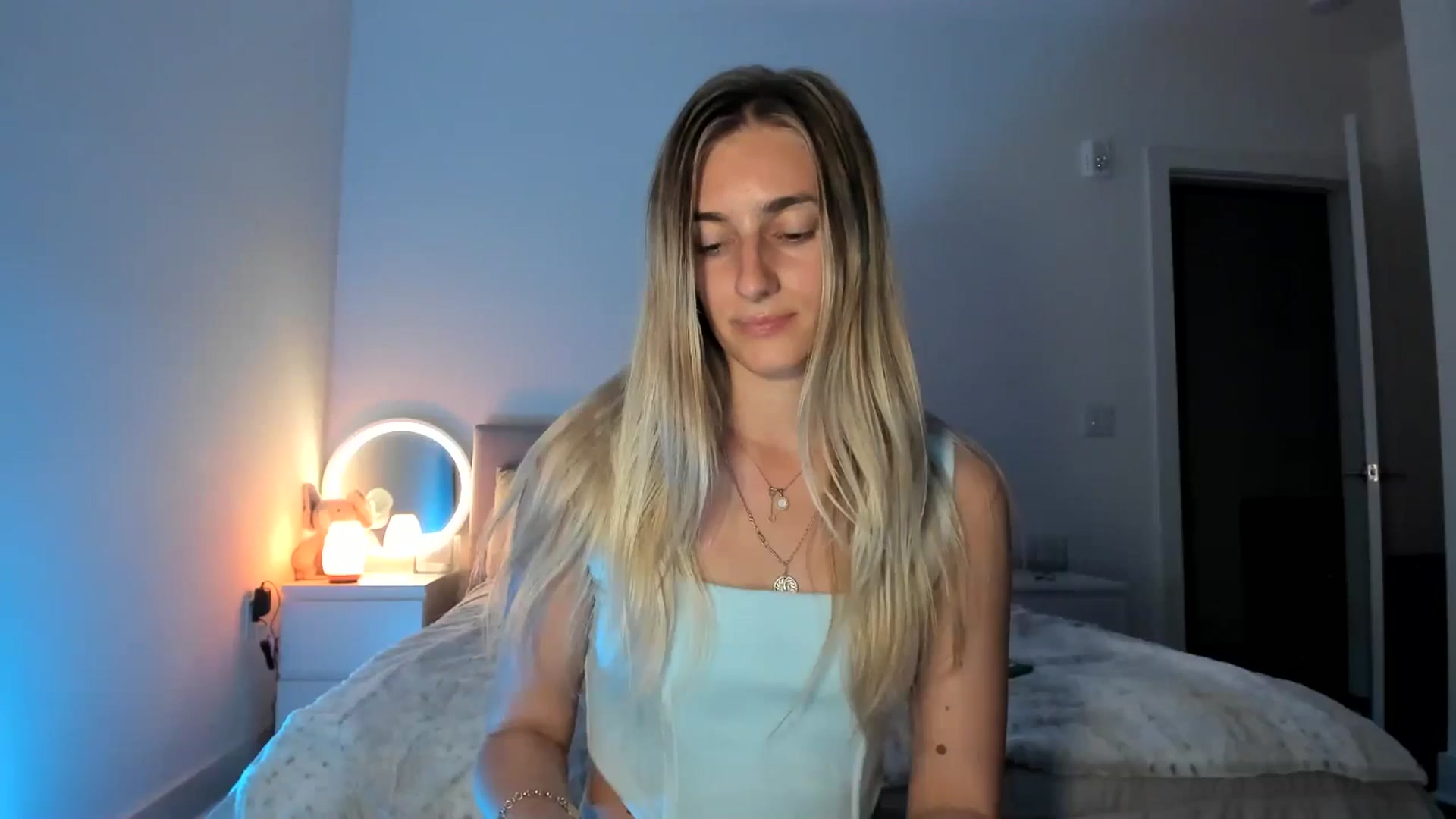 Gallery image thumbnail from Vodka_Queen's myfreecams stream on, 04/06/2025, 06:48 image 20 of 20