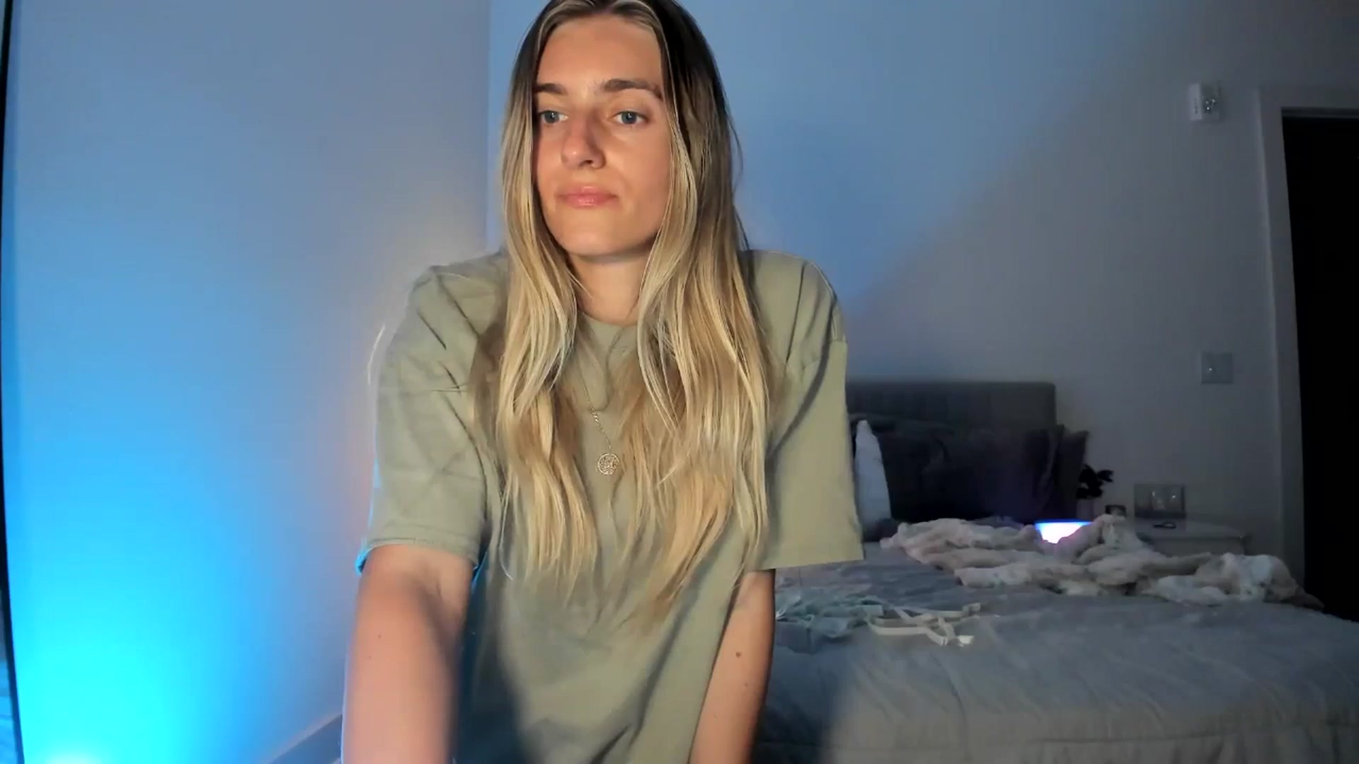 Gallery image thumbnail from Vodka_Queen's myfreecams stream on, 04/08/2025, 08:14 image 12 of 20