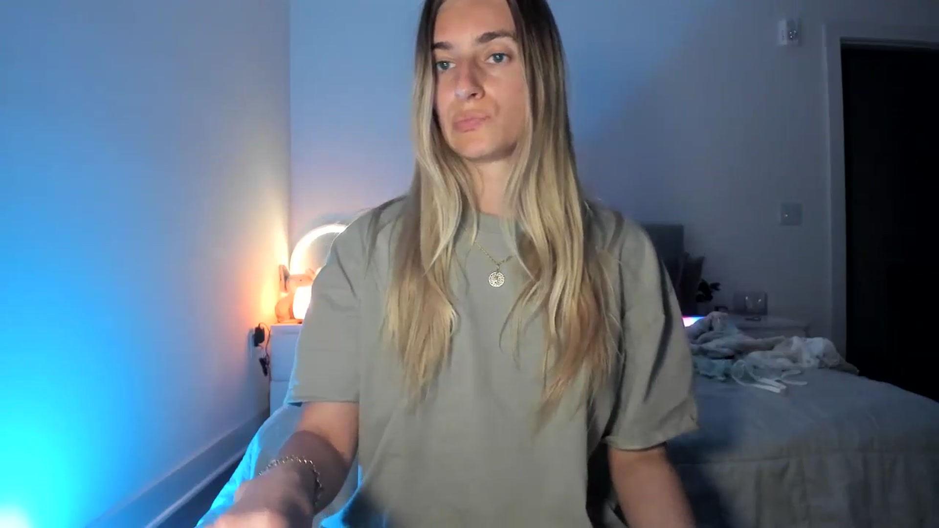 Gallery image thumbnail from Vodka_Queen's myfreecams stream on, 04/08/2025, 08:14 image 16 of 20