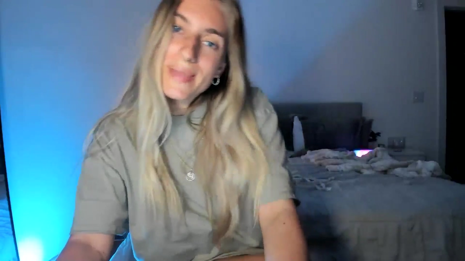 Gallery image thumbnail from Vodka_Queen's myfreecams stream on, 04/08/2025, 08:14 image 11 of 20