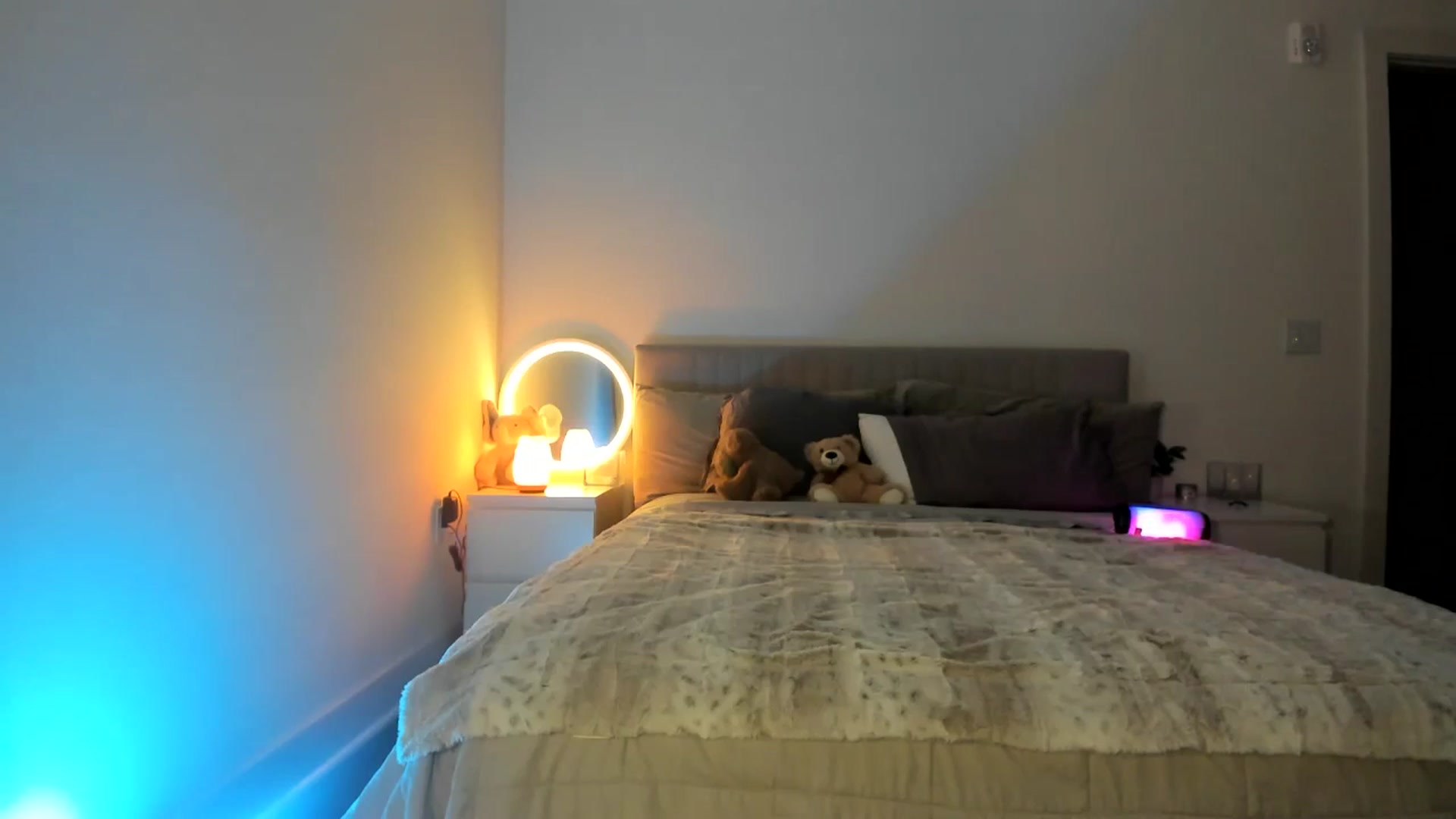 Gallery image thumbnail from Vodka_Queen's myfreecams stream on, 04/10/2025, 06:32 image 4 of 20