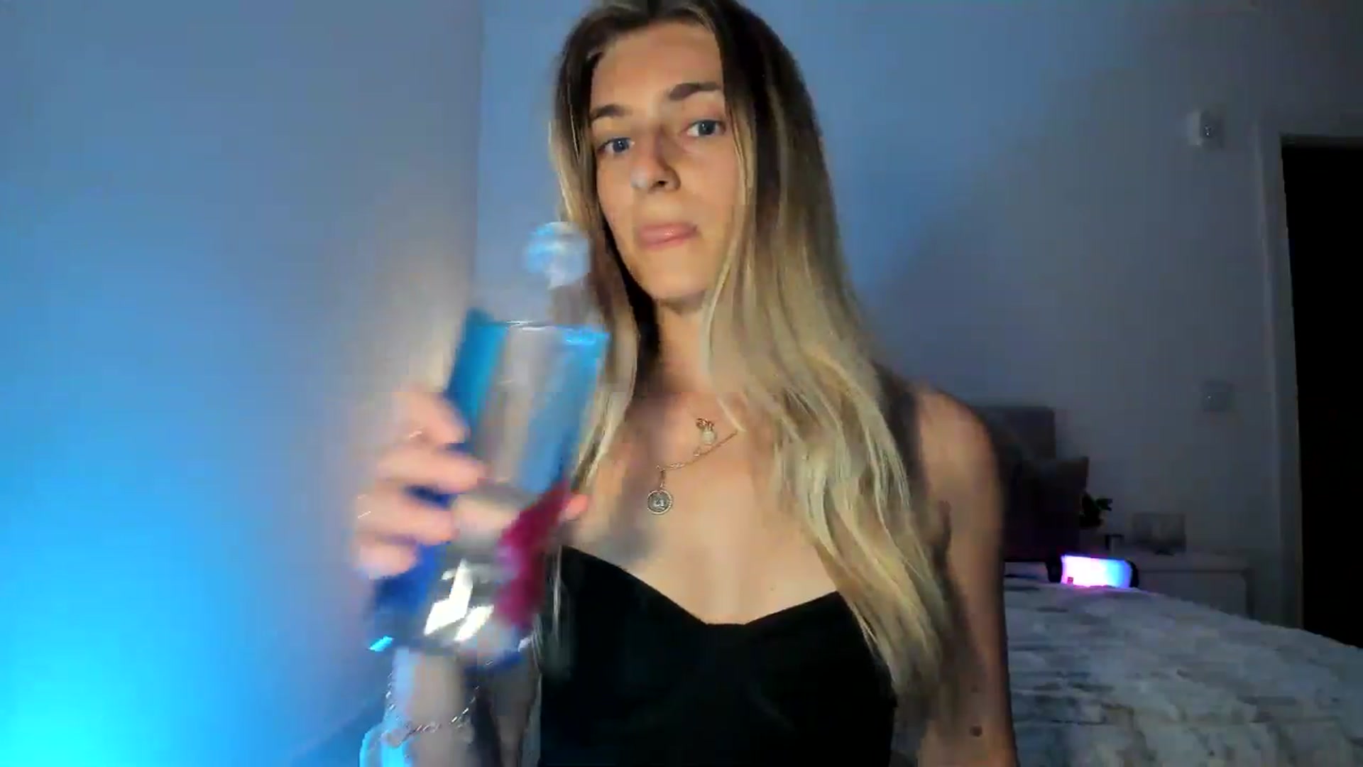 Gallery image thumbnail from Vodka_Queen's myfreecams stream on, 04/10/2025, 06:32 image 5 of 20