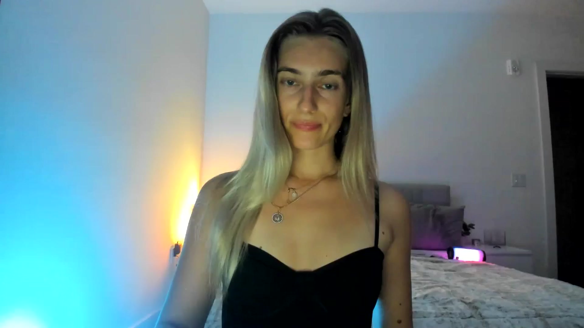 Gallery image thumbnail from Vodka_Queen's myfreecams stream on, 04/10/2025, 06:32 image 1 of 20